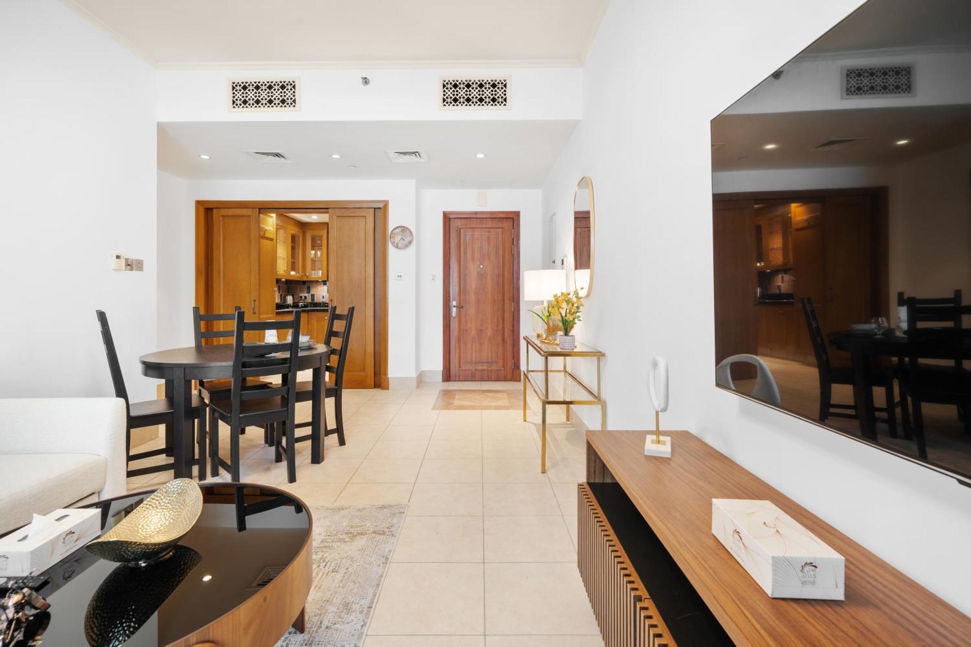 Apartment Rehan Suites, Downtown Dubai, Near Burj Khalifa & Dubai Mall - Chalet Homes Dubai